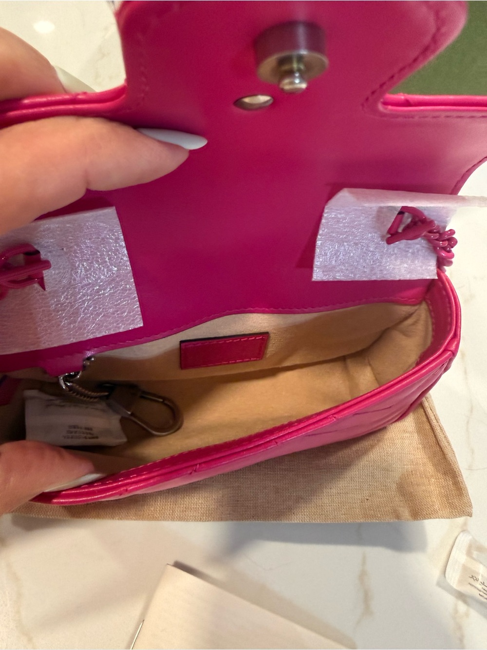 Gucci Pink Matelassé Leather Crossbody with GG Logo - Picture 4 of 6